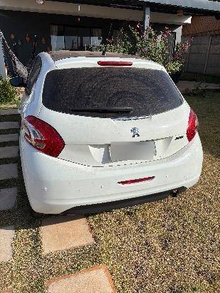 PEUGEOT 208 1.5 ACTIVE 8V FLEX 4P MANUAL PEUGEOT 208 1.5 ACTIVE 8V FLEX 4P MANUAL
